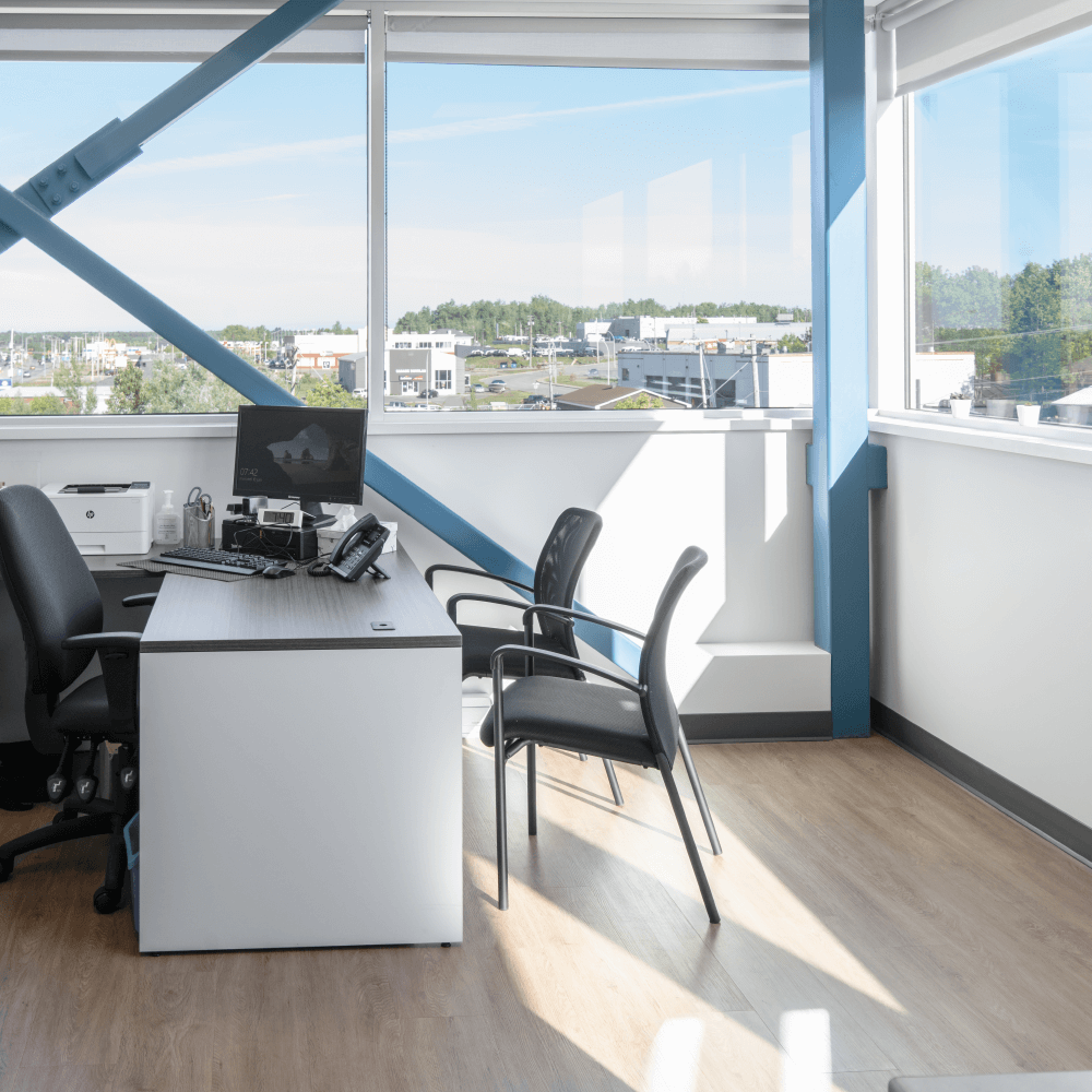 VISUELS - IMAGE À GAUCHE-PAGE-CLINIQUE-MEDICALE-1